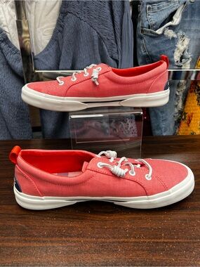Sperry Pier Wave Slip Ons - Size 9